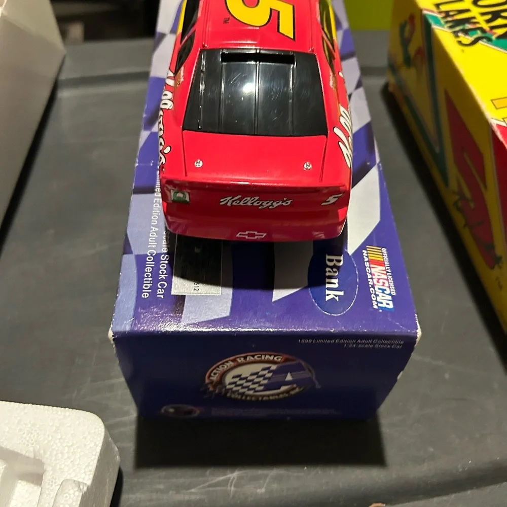Terry Labonte Corn Flakes 1/24 scale Red and Yellow Race Car Toy. 1 of 7512 made - Picture 4 of 14